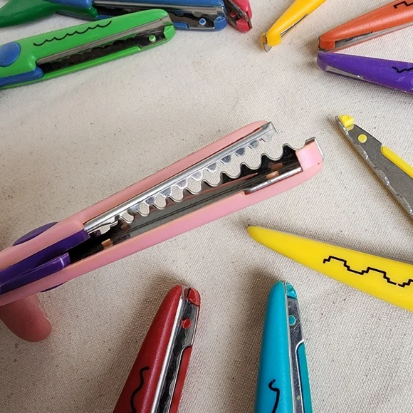 Craft Scissors Set of 12 Zig Zag Design Scrapbooking - Picture 4 of 8